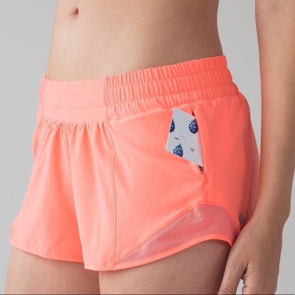 lululemon athletica Pants - 🍋 Lululemon POP ORANGE Hotty hot shorts Sz. 8